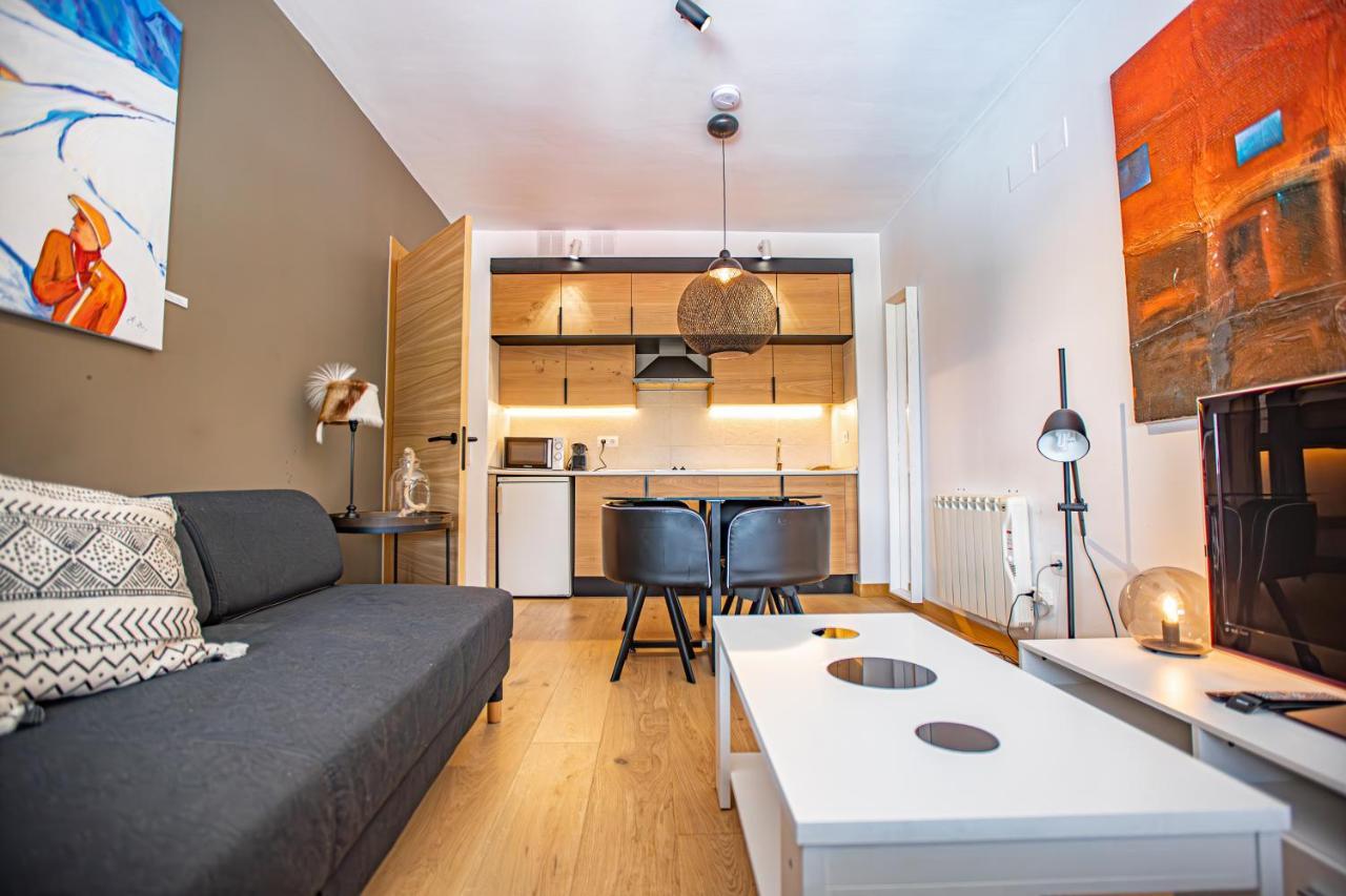 Holidays, Edificio Serraneu, Sierra Nevada 4 Personas Y Parking Ngoại thất bức ảnh