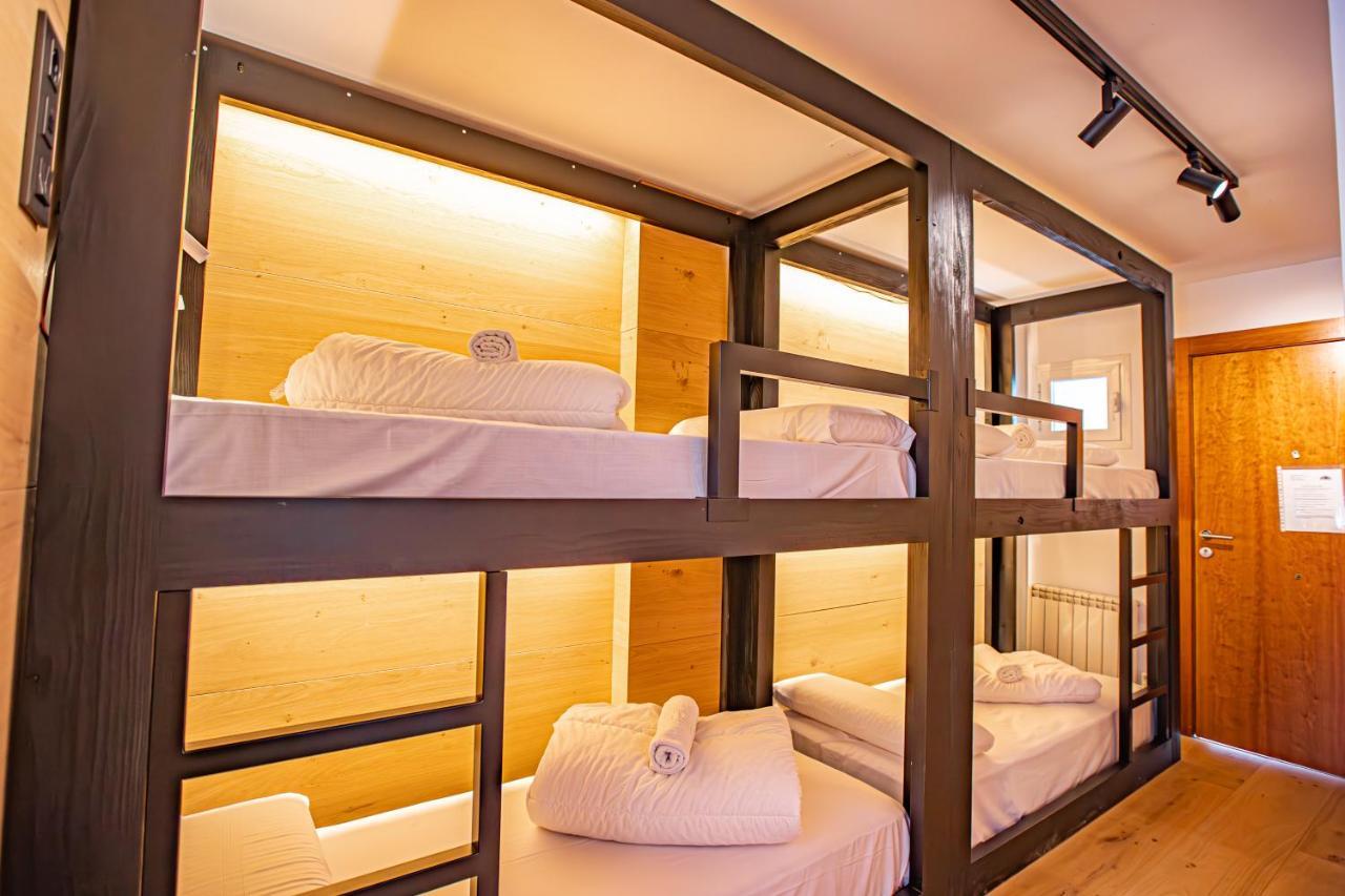 Holidays, Edificio Serraneu, Sierra Nevada 4 Personas Y Parking Ngoại thất bức ảnh