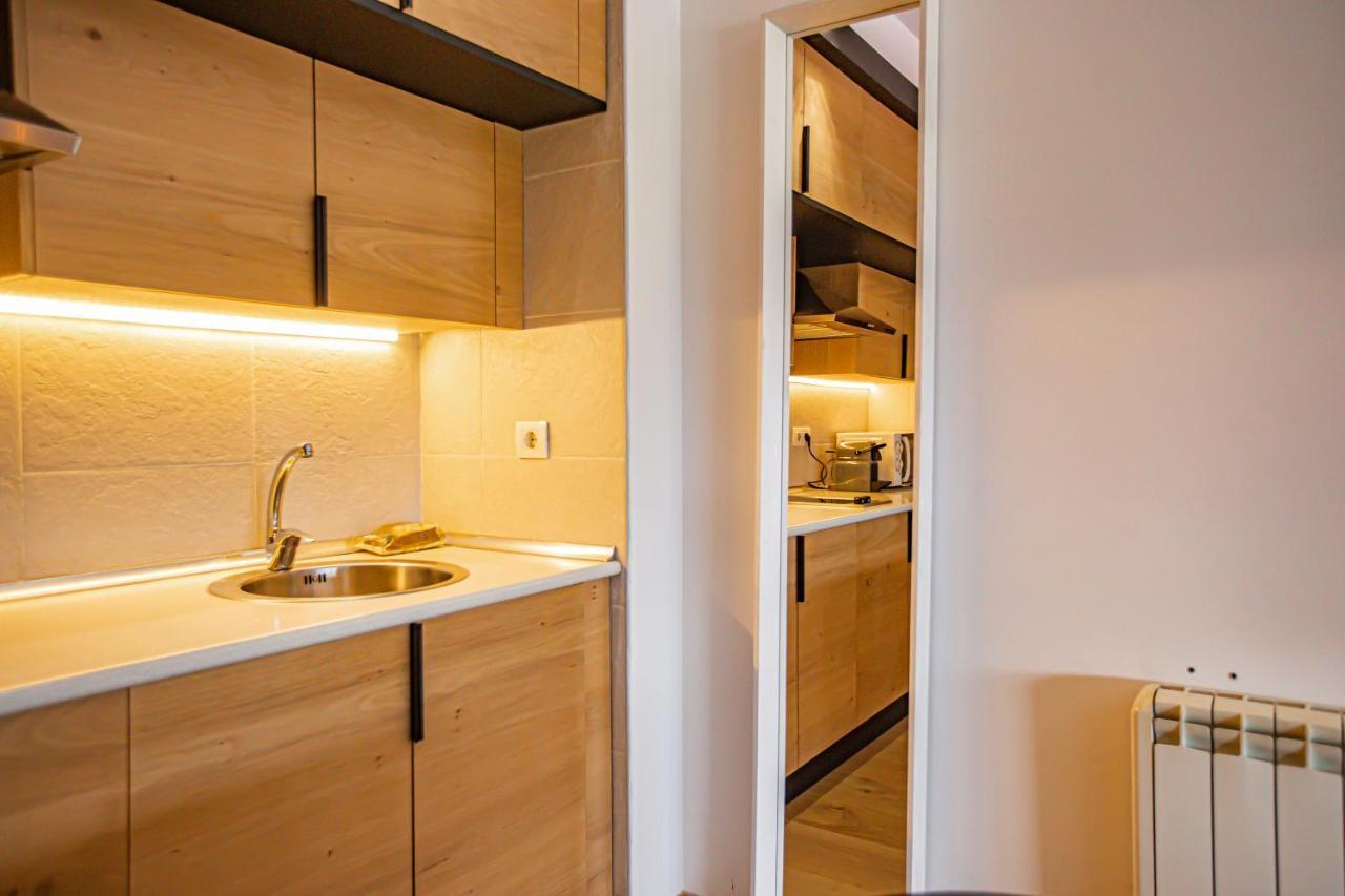 Holidays, Edificio Serraneu, Sierra Nevada 4 Personas Y Parking Ngoại thất bức ảnh