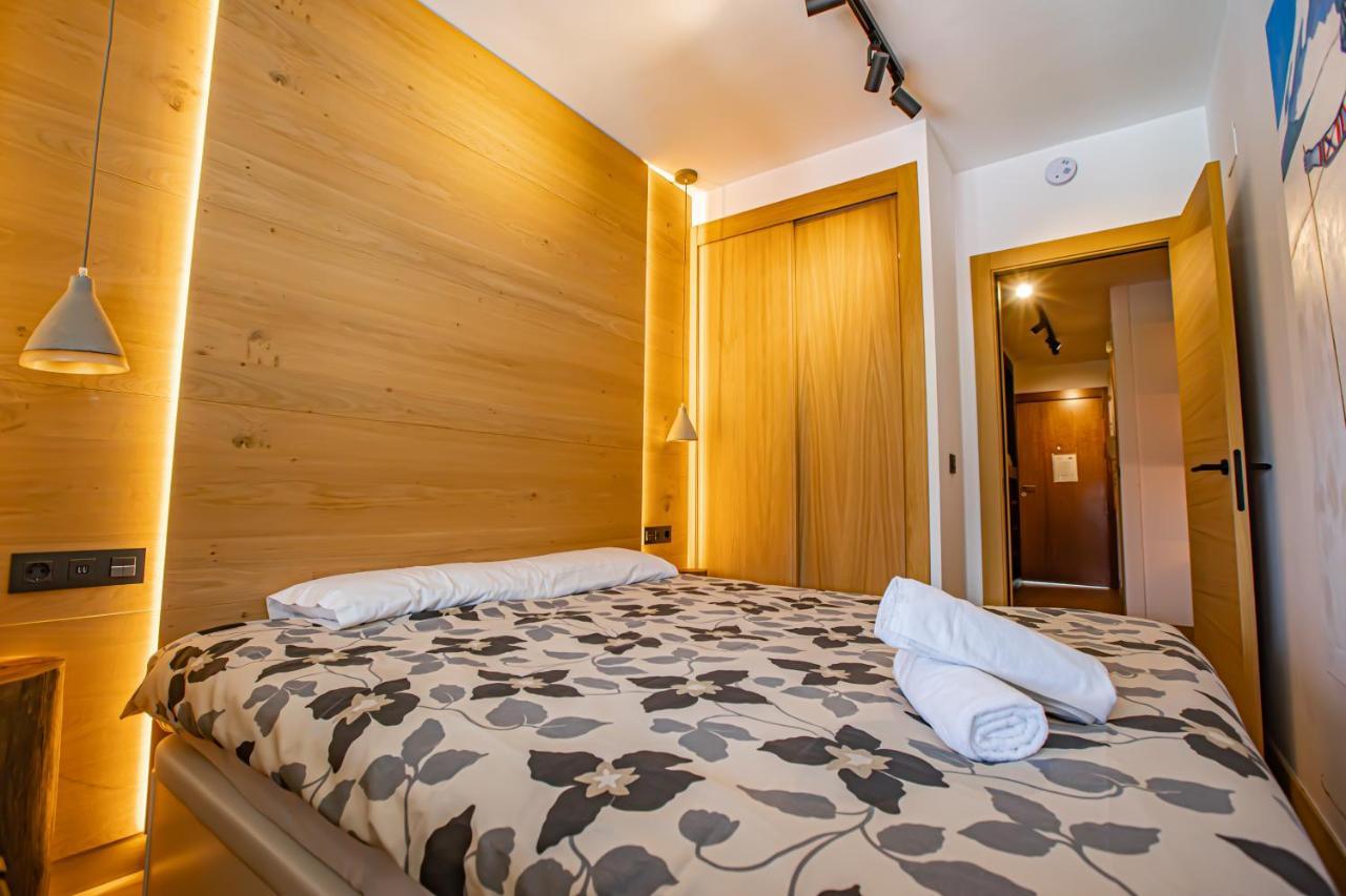 Holidays, Edificio Serraneu, Sierra Nevada 4 Personas Y Parking Ngoại thất bức ảnh